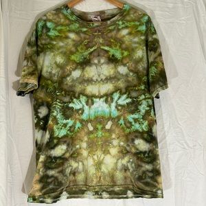 Tie Dye Ice Dyed Brilliant Cosmic Greens Short Sleeve T-Shirt  Handcrafted Large